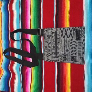 Dakine Jive Black Grey Crossbody Purse Bag Zion‎ Stripe Pattern Casual Travel